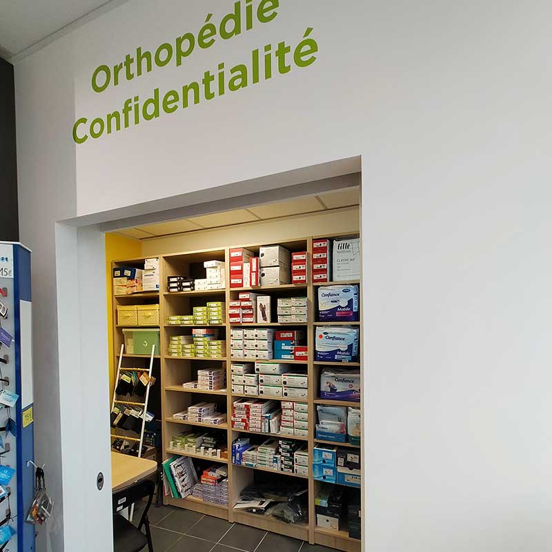 Pharmacie-Grand-Place-interieur-(1)